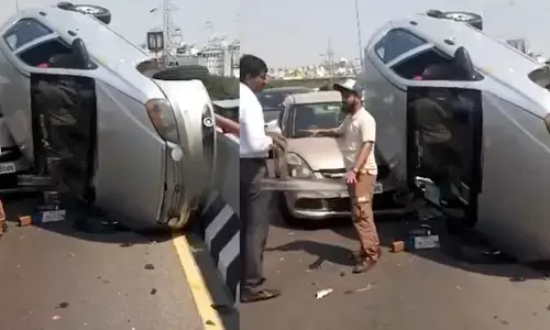 PV Expressway: అత్తాపూర్ ఫ్లైఓవర్ మీద పల్టీ కొట్టిన కారు.. ఎక్స్‌ప్రెస్ వేపై రోడ్డు ప్రమాదం
