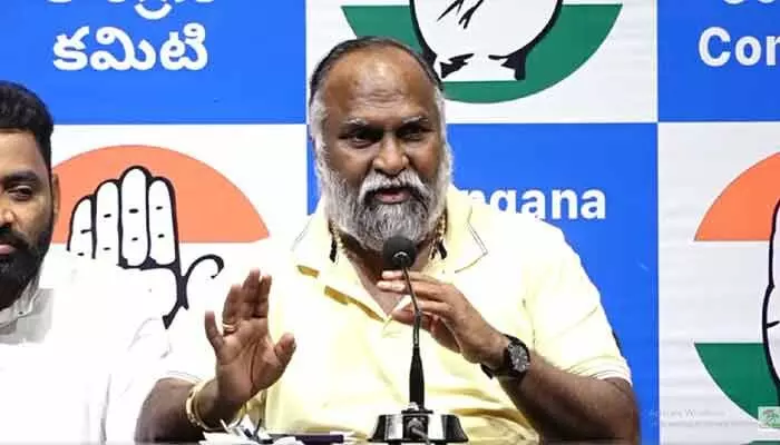 ఆ విషయంలో ఎవరు గొప్ప మీరే చెప్పాలి.. కాంగ్రెస్ నేత జగ్గారెడ్డి సూటి ప్రశ్న ఆ విషయంలో ఎవరు గొప్ప మీరే చెప్పాలి.. కాంగ్రెస్ నేత జగ్గారెడ్డి సూటి ప్రశ్న