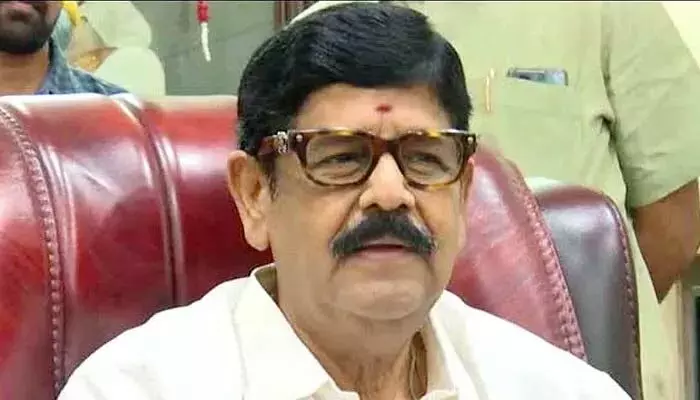 సింహాచలం ఘటన.. రాష్ట్ర దేవాదాయ శాఖ మంత్రి కీలక ఆదేశాలు జారీ సింహాచలం ఘటన.. రాష్ట్ర దేవాదాయ శాఖ మంత్రి కీలక ఆదేశాలు జారీ