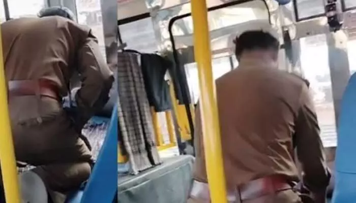 Viral Video:ఆకస్మాత్తుగా బస్సు ఆపి.. ఆ పని కానిచ్చేసిన ఆర్టీసీ డ్రైవర్.. బిత్తరపోయిన ప్రయాణికులు! Viral Video:ఆకస్మాత్తుగా బస్సు ఆపి.. ఆ పని కానిచ్చేసిన ఆర్టీసీ డ్రైవర్.. బిత్తరపోయిన ప్రయాణికులు!