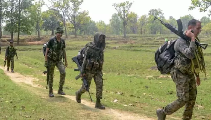 Karriguttalu: కర్రిగుట్టల్లో 20 వేల మంది బలగాలతో భారీ సెర్చ్ ఆపరేషన్! Karriguttalu: కర్రిగుట్టల్లో 20 వేల మంది బలగాలతో భారీ సెర్చ్ ఆపరేషన్!