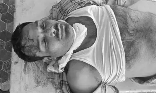 వేర్వేరు రోడ్డు ప్రమాదాలలో ఇద్దరు మృతి