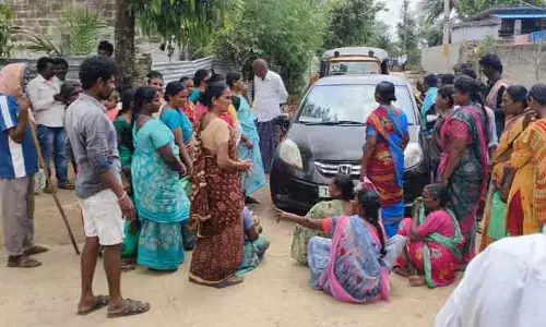 అర్హత ఉన్న వారికి మొండిచేయి.. ఇందిరమ్మ కమిటీకి ఇల్లు...?
