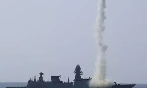 Indian Navy: ఇండియన్ నేవీ అలర్ట్.. అరేబియా సముద్రంలో భారీ విన్యాసాలు