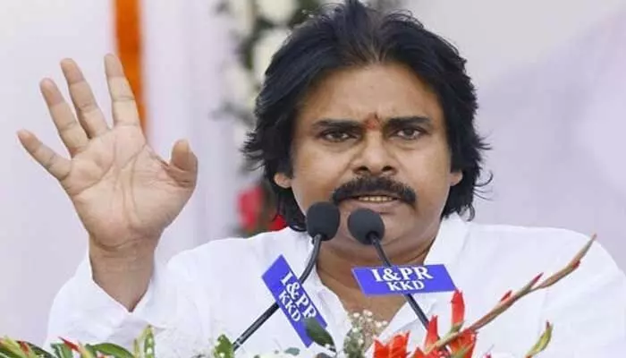 ప్రధాని సమక్షంలో కశ్మీర్ ఉగ్రదాడిపై పవన్ కల్యాణ్ కీలక వ్యాఖ్యలు ప్రధాని సమక్షంలో కశ్మీర్ ఉగ్రదాడిపై పవన్ కల్యాణ్ కీలక వ్యాఖ్యలు