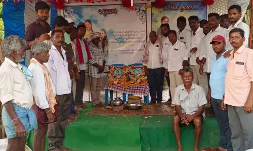 బాధిత కుటుంబాలకు అండగా ఉంటాం : కొమ్మనబోయిన వేణు యాదవ్