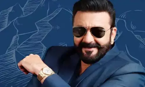‘44 సంవత్సరాలు గడిచిపోయి ఉండవచ్చు కానీ కొడుకు ప్రేమ ఎప్పటికీ తగ్గదు’.. స్టార్ నటుడు ఎమోషనల్ పోస్ట్