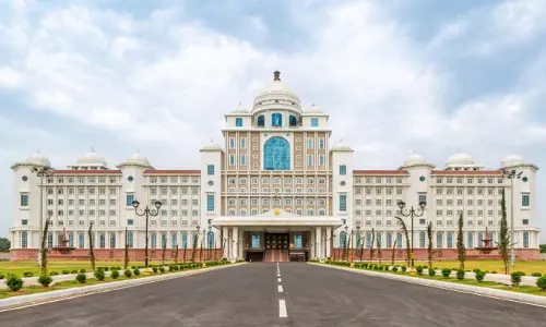 సెక్రటేరియట్‌లో జూనియర్ ఐఏఎస్‌దే రాజ్యం