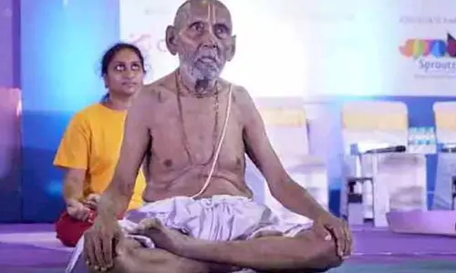 ప్రముఖ యోగా గురువు కన్నుమూత: ప్రధాని మోదీ, యోగి ఆదిత్యనాథ్ సంతాపం