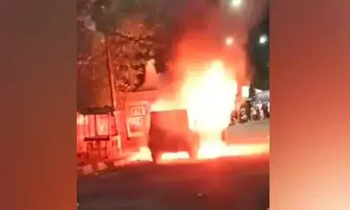 ఉప్పల్ బస్ స్టాప్ వద్ద థార్ వాహనం దగ్ధం