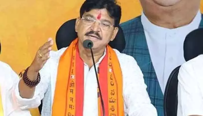 హిందువులు ఎక్కువ మంది పిల్లల్ని కనండి - ఎమ్మెల్యే సంచలన వ్యాఖ్యలు హిందువులు ఎక్కువ మంది పిల్లల్ని కనండి - ఎమ్మెల్యే సంచలన వ్యాఖ్యలు