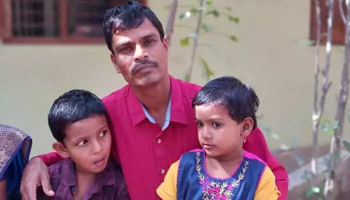 మల్కాపూర్ లో దారుణం : పిల్లల్ని చంపి.. తండ్రి సూసైడ్ మల్కాపూర్ లో దారుణం : పిల్లల్ని చంపి.. తండ్రి సూసైడ్