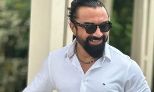 స్టార్ నటుడు అజాజ్‌ ఖాన్‌పై రేప్ కేసు నమోదు !