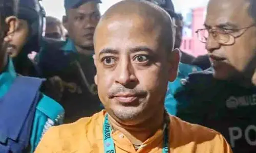 Bangladesh: హత్య కేసులో హిందూ సన్యాసి చిన్మయ్ దాస్ అరెస్ట్!