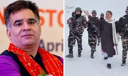 Pahalgam Terror Attack: ఆర్మీ ఆఫీసర్లను వెనకేసుకొని రీల్స్ చేస్తున్న బీజేపీ నేత!