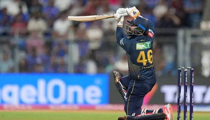 MI vs GT: ముంబైపై గుజరాత్ థ్రిల్లింగ్ విక్టరీ.. టేబుల్ టాపర్ జీటీనే MI vs GT: ముంబైపై గుజరాత్ థ్రిల్లింగ్ విక్టరీ.. టేబుల్ టాపర్ జీటీనే