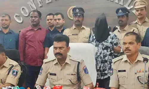 గదిలో వెలిగిన లైట్.. ఇద్దరీ ప్రాణాలను బలితీసుకుంది...