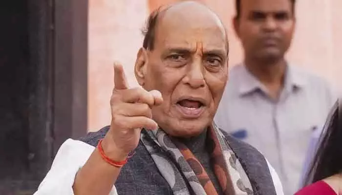 కవ్వింపు చర్యలకు పాల్పడితే తగ్గేదే లేదు.. రాజ్నాథ్ సింగ్ సంచలన ప్రకటన కవ్వింపు చర్యలకు పాల్పడితే తగ్గేదే లేదు.. రాజ్నాథ్ సింగ్ సంచలన ప్రకటన