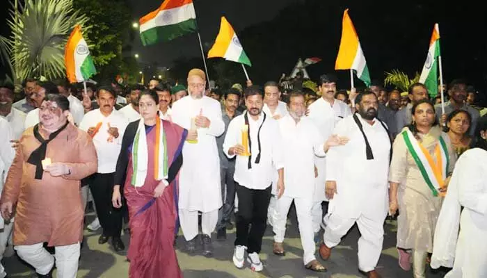 Operation Sindoor: నెక్లెస్ రోడ్లో CM రేవంత్ భారీ ర్యాలీ Operation Sindoor: నెక్లెస్ రోడ్లో CM రేవంత్ భారీ ర్యాలీ
