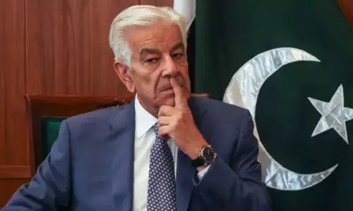 Khawaja Asif: మదర్సా విద్యార్థులను వాడుకుంటాం.. పాక్ రక్షణ మంత్రి వివాదాస్పద వ్యాఖ్యలు