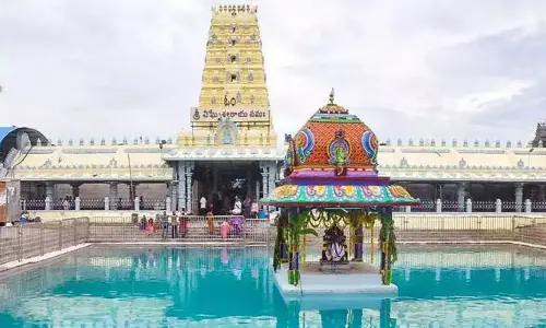 కాణిపాకం ఆలయం వెళ్లే భక్తులకు అలర్ట్.. ఆలయ ఈవో కీలక ప్రకటన