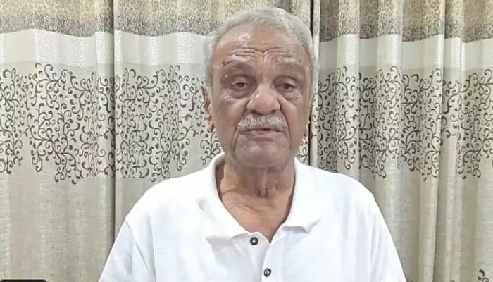 బీఆర్ఎస్ ఉద్యమానికి ఊపిరి పోసిందే మీడియా: సీపీఐ నారాయణ బీఆర్ఎస్ ఉద్యమానికి ఊపిరి పోసిందే మీడియా: సీపీఐ నారాయణ