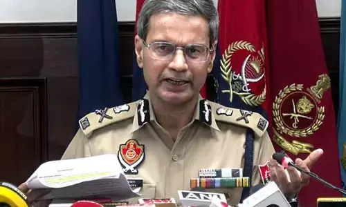పాకిస్తాన్‌కు దేశ రహస్యాలు చేరవేస్తున్న ఇద్దరు అరెస్ట్