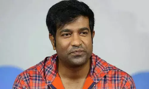 దూకుడు సినిమా టైంలో నన్ను డైరెక్టర్ ఆ ఆపరేషన్ చేయించుకోమన్నారు.. వెన్నెల కిషోర్ షాకింగ్ కామెంట్స్