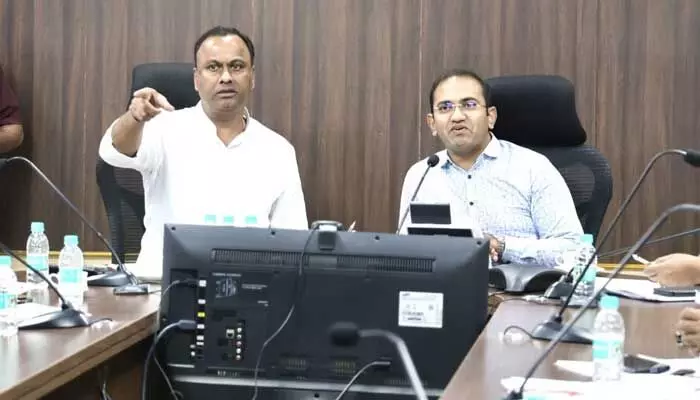 ‘నో ప్రాబ్లమ్.. మునుగోడు నుంచే మొదలుపెట్టండి’: ఎమ్మెల్యే కోమటిరెడ్డి ‘నో ప్రాబ్లమ్.. మునుగోడు నుంచే మొదలుపెట్టండి’: ఎమ్మెల్యే కోమటిరెడ్డి