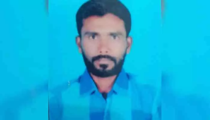 చివరి ఫోన్.. చివరి శ్వాస.. అప్పులు తీర్చలేక మనోవేదనతో మృతి చివరి ఫోన్.. చివరి శ్వాస.. అప్పులు తీర్చలేక మనోవేదనతో మృతి
