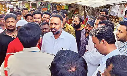 వైసీపీ మాజీ MLA నవాజ్‌ బాషాపై కేసు నమోదు