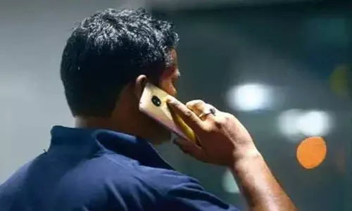 వ్యాపారులకు ఫోన్ కాల్.. ఆ ఫీజులు చెల్లించాలంటూ బెదిరింపులు