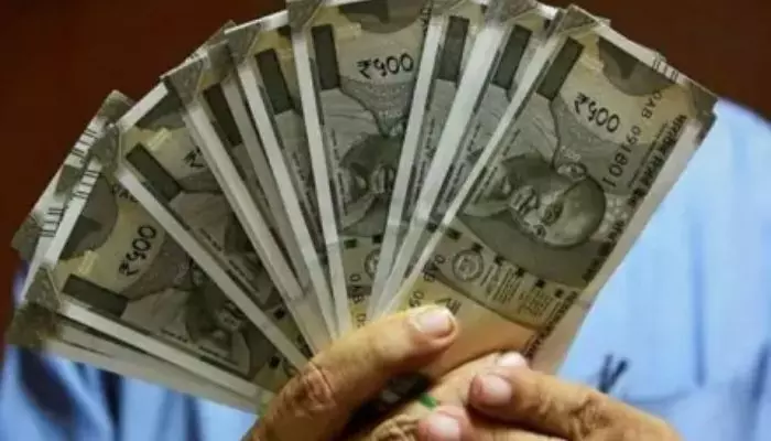 Govt Scheme: మీకు కష్టంగా ఉందా? డబ్బులు లేవా? ఈ పథకాలు మీకు హెల్ప్ అవుతాయి! Govt Scheme: మీకు కష్టంగా ఉందా? డబ్బులు లేవా? ఈ పథకాలు మీకు హెల్ప్ అవుతాయి!