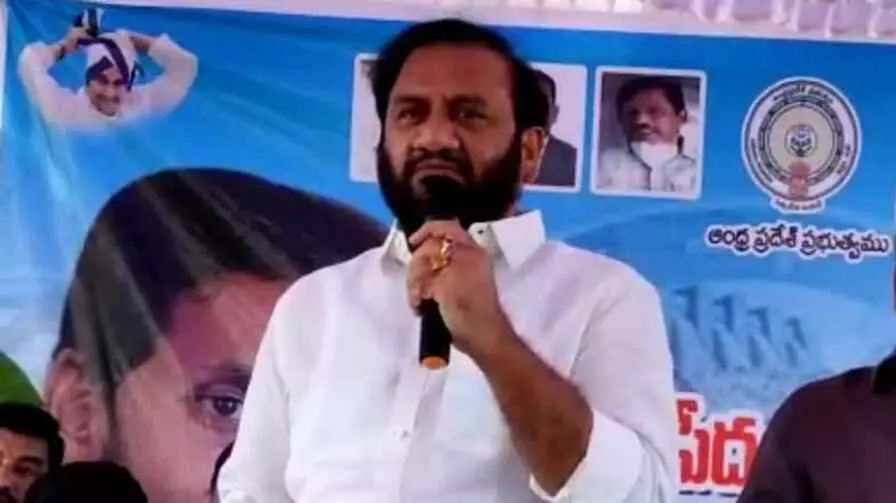 వచ్చే ఎన్నికల్లో బీజేపీతో పొత్తు పెట్టుకుందాం.. వైసీపీ మాజీ MLA కీలకవ్యాఖ్యలు వచ్చే ఎన్నికల్లో బీజేపీతో పొత్తు పెట్టుకుందాం.. వైసీపీ మాజీ MLA కీలకవ్యాఖ్యలు