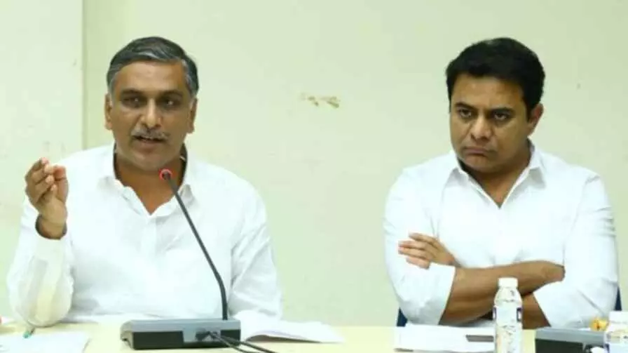 ప్రభుత్వానికి చిత్తశుద్ధి లేదు..ఉద్యోగ సంఘాల నాయకులతో భేటీలో కేటీఆర్, హరీశ్రావు ప్రభుత్వానికి చిత్తశుద్ధి లేదు..ఉద్యోగ సంఘాల నాయకులతో భేటీలో కేటీఆర్, హరీశ్రావు