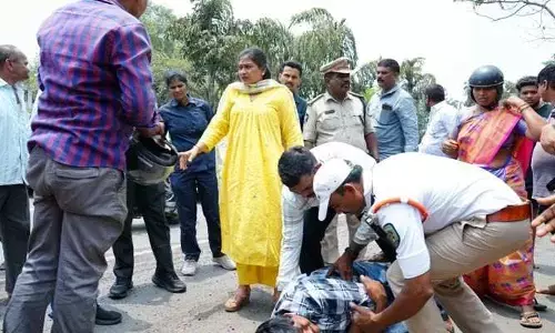 AP Home Minister:మానవత్వం చాటుకున్న హోంమంత్రి అనిత