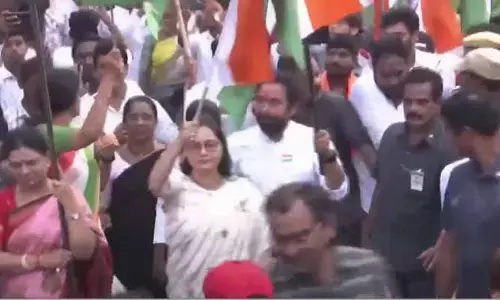 నగరంలో కొనసాగుతోన్న తిరంగా ర్యాలీ.. ఆ రూట్లలో ట్రాఫిక్ ఆంక్షలు