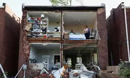 Tornado: అమెరికాలో టోర్నడో బీభత్సం.. 21 మంది మృతి