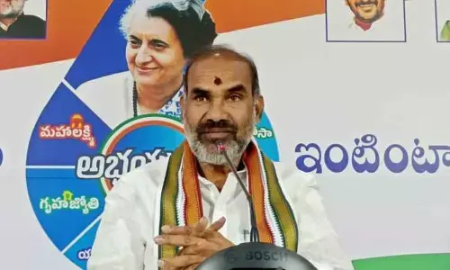 ఉద్యోగుల సమస్యలు పరిష్కారానికి కట్టుబడి ఉన్నాం: ​ఆది శ్రీనివాస్