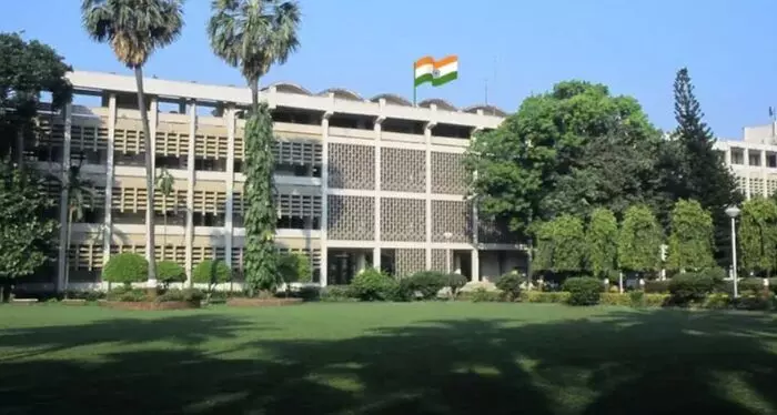 IIT Bombay: జేఎన్ యూ, జామియా యూనివర్సిటీ బాటలో ఐఐటీ బాంబే IIT Bombay: జేఎన్ యూ, జామియా యూనివర్సిటీ బాటలో ఐఐటీ బాంబే