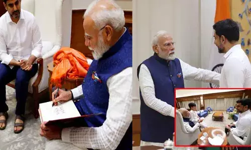 ప్రధాని మోదీతో లోకేష్ భేటీ.. యువగళం కాఫీ టేబుల్ బుక్ ఆవిష్కరణ