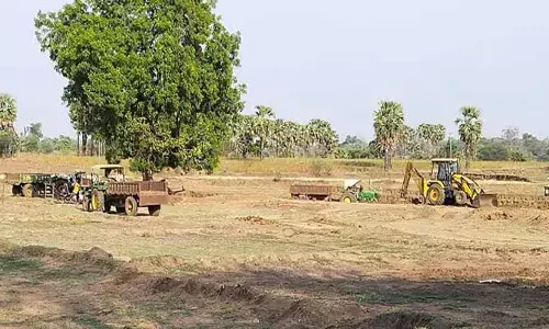 కన్నాయిగూడెంలో.. మట్టి మాఫియా దందా