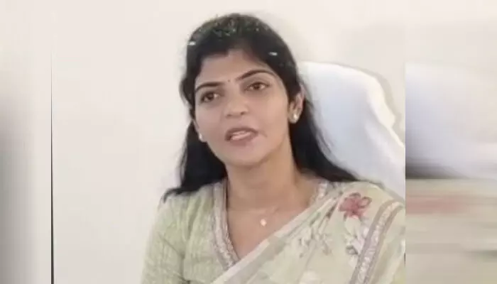 మహిళలపై అసభ్య పోస్టలు పెడితే ఊరుకునేది లేదు మహిళలపై అసభ్య పోస్టలు పెడితే ఊరుకునేది లేదు