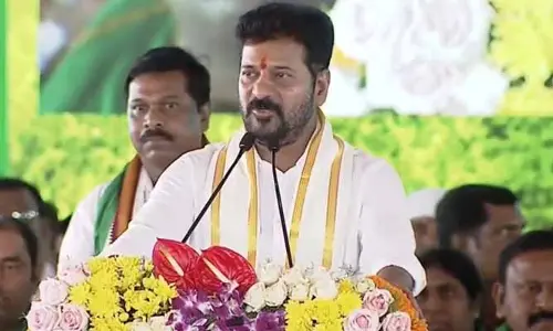 వరి వేస్తే ఉరే అన్న దొర.. తన పొలంలో వరి వేసి అమ్మిండు: సీఎం రేవంత్ సంచలన వ్యాఖ్యలు