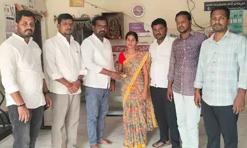 దిశ ఎఫెక్ట్: చిన్నారి వైద్యానికి ఆర్థిక సాయం