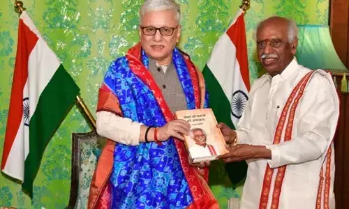 TG News : తెలంగాణ గవర్నర్ జిష్ణుదేవ్ వర్మ ను కలిసిన హరియాణా గవర్నర్ బండారు దత్తాత్రేయ