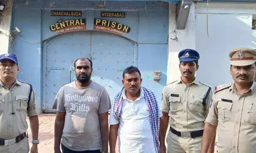 హత్య కేసులో ఇద్దరు పై పీడీ యాక్ట్.. చంచలగూడ జైలుకు తరలింపు