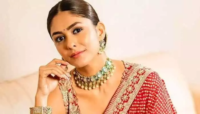 Mrunal Thakur: నీ నుంచి చాలా నేర్చుకున్నాను.. నిన్ను మిస్ అవుతానంటూ మృణాల్ ఎమోషనల్ పోస్ట్ Mrunal Thakur: నీ నుంచి చాలా నేర్చుకున్నాను.. నిన్ను మిస్ అవుతానంటూ మృణాల్ ఎమోషనల్ పోస్ట్