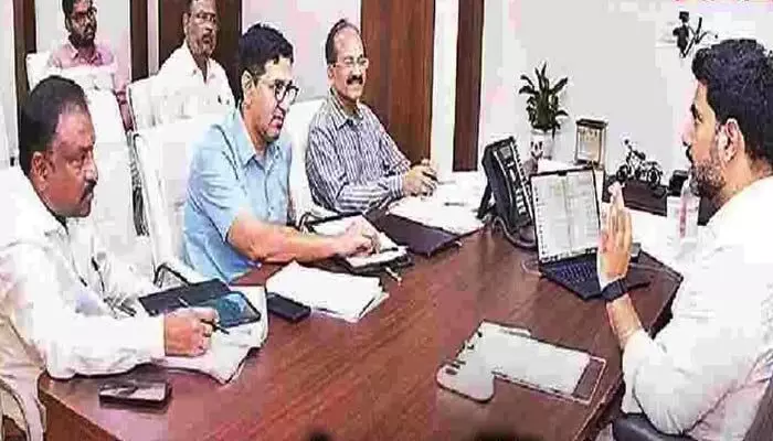 ఉద్యమ కార్యాచరణ రద్దు చేసుకున్న ఉపాధ్యాయ సంఘాల ఐక్యవేదిక.. కారణం ఇదే! ఉద్యమ కార్యాచరణ రద్దు చేసుకున్న ఉపాధ్యాయ సంఘాల ఐక్యవేదిక.. కారణం ఇదే!