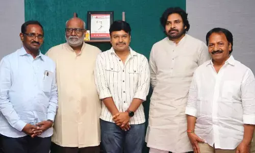 Hari Hara Veera Mallu: పవన్ కళ్యాణ్ చేతిలో ఆస్కార్ అవార్డు.. కీరవాణి సంతోషం మాములుగా లేదు (వీడియో)